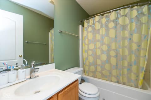 Photo of 13888 Dearborn Circle, Fishers, IN