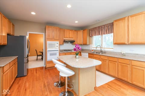 Photo of 13888 Dearborn Circle, Fishers, IN