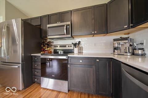 Photo of 6766 Lexington Circle, Zionsville, IN