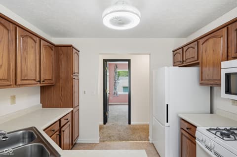Photo of 913 Cortland Court, Greenfield, IN