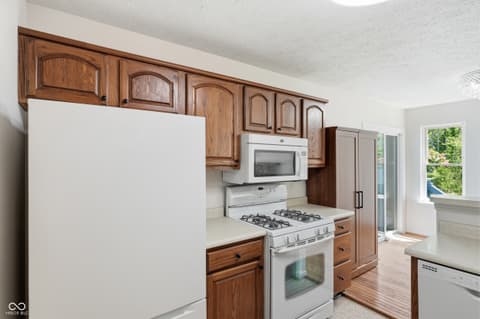 Photo of 913 Cortland Court, Greenfield, IN