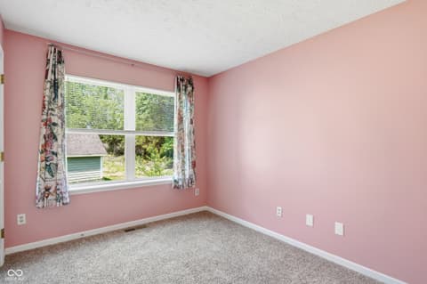 Photo of 913 Cortland Court, Greenfield, IN