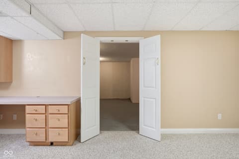 Photo of 913 Cortland Court, Greenfield, IN