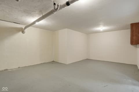 Photo of 913 Cortland Court, Greenfield, IN
