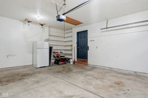 Photo of 913 Cortland Court, Greenfield, IN