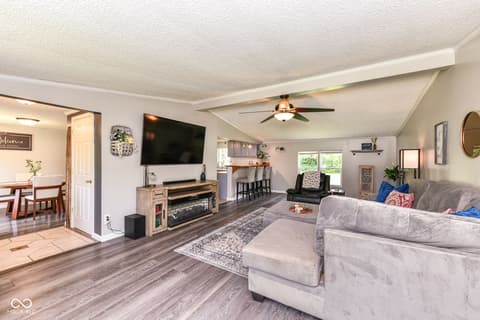 Photo of 617 Tanglewood Drive, Noblesville, IN