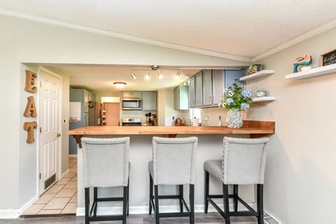 Photo of 617 Tanglewood Drive, Noblesville, IN