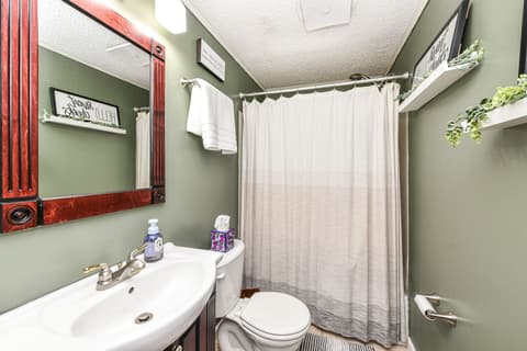 Photo of 617 Tanglewood Drive, Noblesville, IN