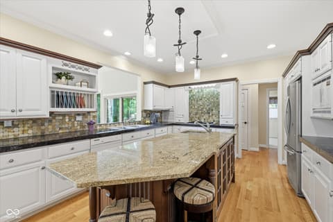 Photo of 4643 Hickory Court, Zionsville, IN