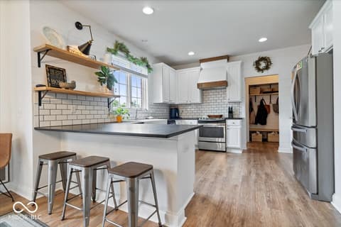 Photo of 16424 Stony Ridge Drive, Noblesville, IN