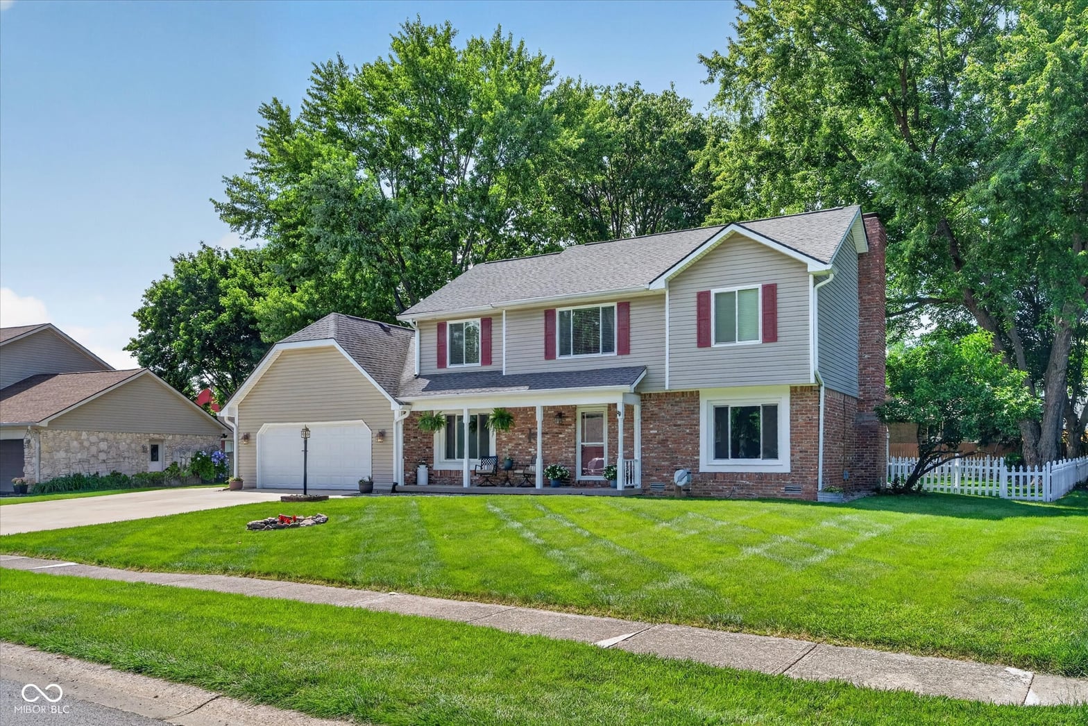 Photo of 818 Sunblest Boulevard, Fishers, IN
