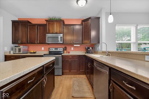 Photo of 5855 W Commonview Drive, McCordsville, IN