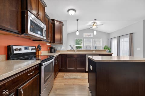 Photo of 5855 W Commonview Drive, McCordsville, IN