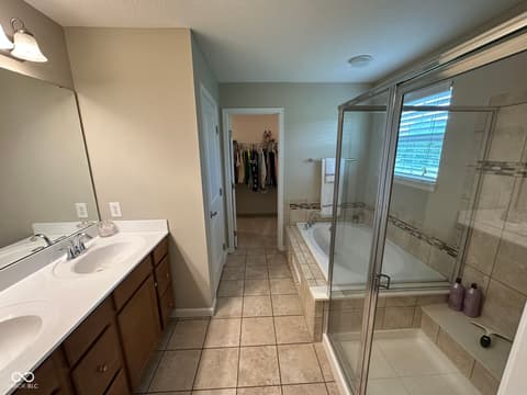 Primary bathroom at 12268 Hawks Nest Drive, Fishers, IN