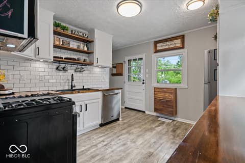 Photo of 1230 Hamilton Drive, Noblesville, IN