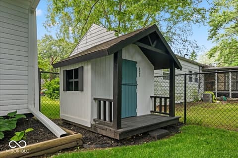 Photo of 1230 Hamilton Drive, Noblesville, IN