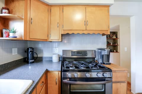 Photo of 410 W Ash Street, Zionsville, IN