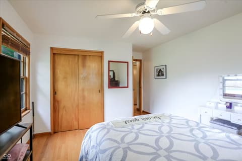 Photo of 410 W Ash Street, Zionsville, IN