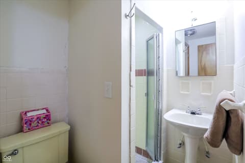 Photo of 410 W Ash Street, Zionsville, IN
