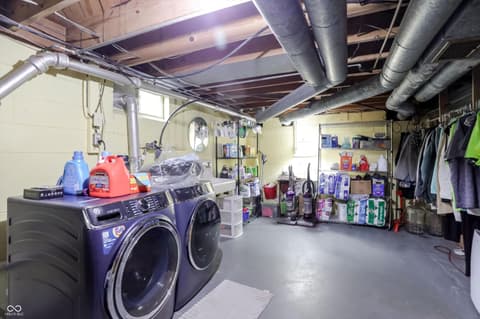 Photo of 410 W Ash Street, Zionsville, IN