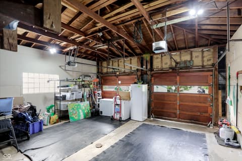 Photo of 410 W Ash Street, Zionsville, IN