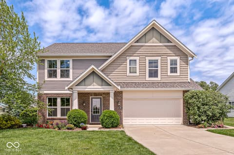 5654 W Woodstock Trail