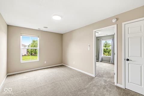 Loft — 5654 W Woodstock Trail, McCordsville, IN