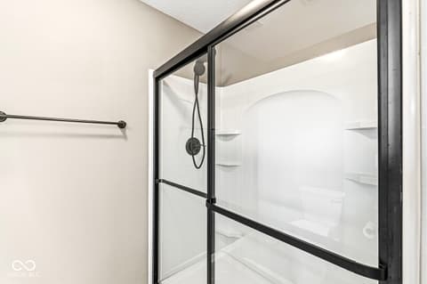 Primary bathroom at 5654 W Woodstock Trail, McCordsville, IN