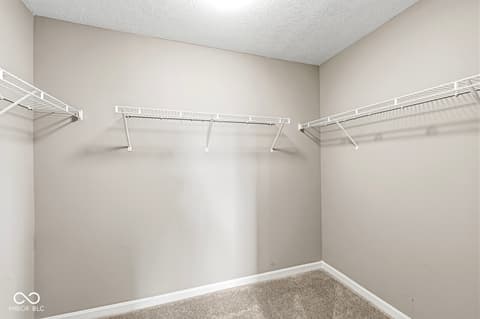 Walk In Closets — 5654 W Woodstock Trail, McCordsville, IN