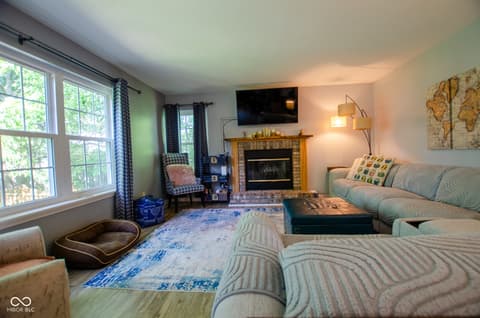 Living room at 8939 Emperors Court, Indianapolis, IN