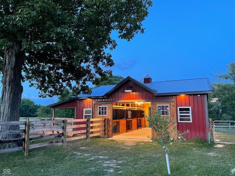 Barn — 11410 E 300 N, Sheridan, IN