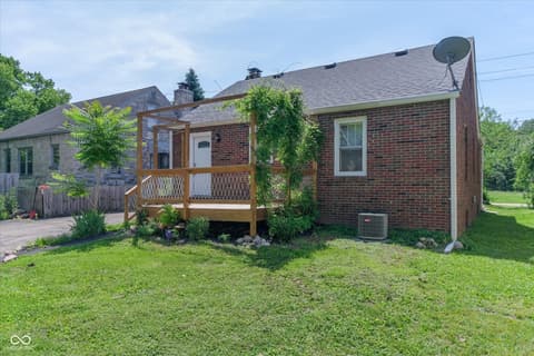 Photo of 610 W Hanna Avenue, Indianapolis, IN