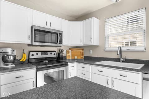 Kitchen at 14934 Alysheba Drive, Noblesville, IN