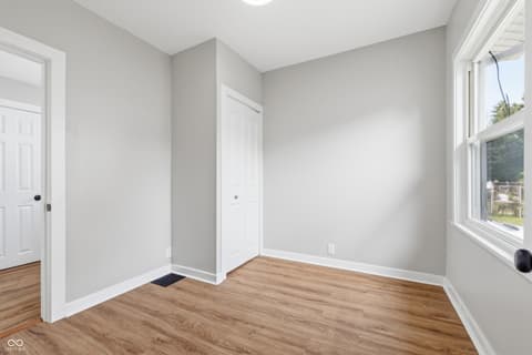 Photo of 443 Harvard Place, Indianapolis, IN