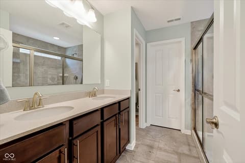 Photo of 14091 Timber Knoll Drive, McCordsville, IN
