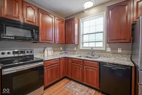 Photo of 12854 Sweet Briar Parkway, Fishers, IN