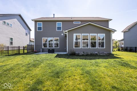 Photo of 17301 Tribute Row, Noblesville, IN