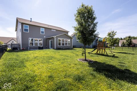 Photo of 17301 Tribute Row, Noblesville, IN