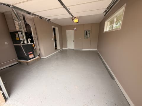 Garage at 239 Kirk Drive W, Indianapolis, IN