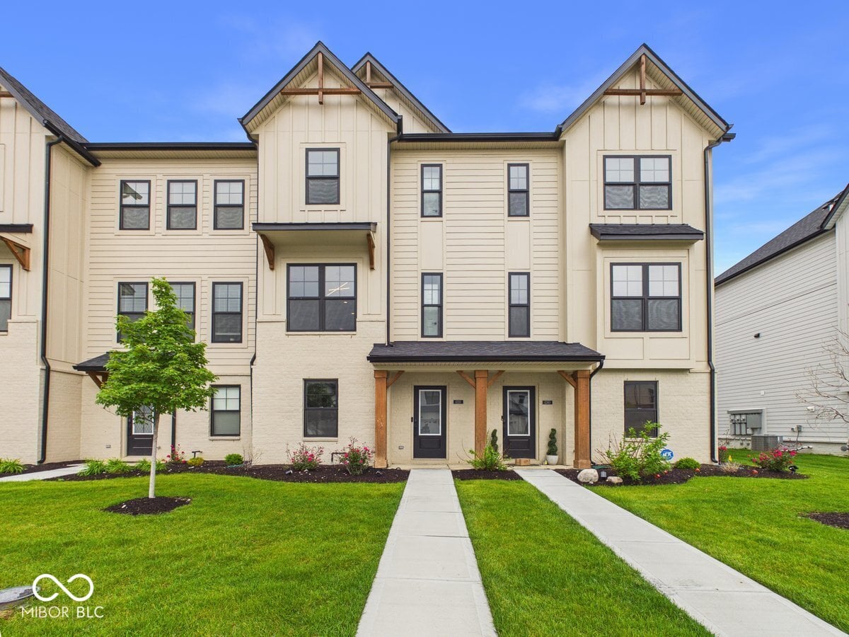 Front exterior at 4330 Douro Trail, Westfield, IN