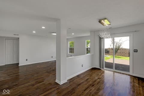 Photo of 550 Jayson Circle, Westfield, IN