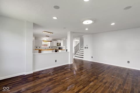 Photo of 550 Jayson Circle, Westfield, IN