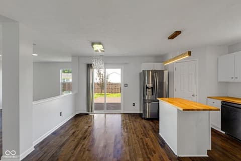 Photo of 550 Jayson Circle, Westfield, IN