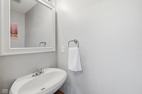 Photo of 11025 Cool Winds Way, Fishers, IN
