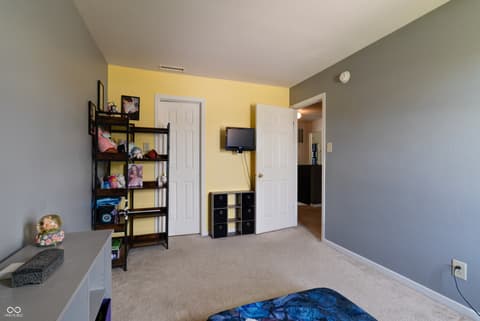 Photo of 755 Sedgewick Lane, Greenfield, IN