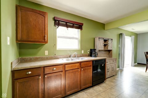 Photo of 755 Sedgewick Lane, Greenfield, IN