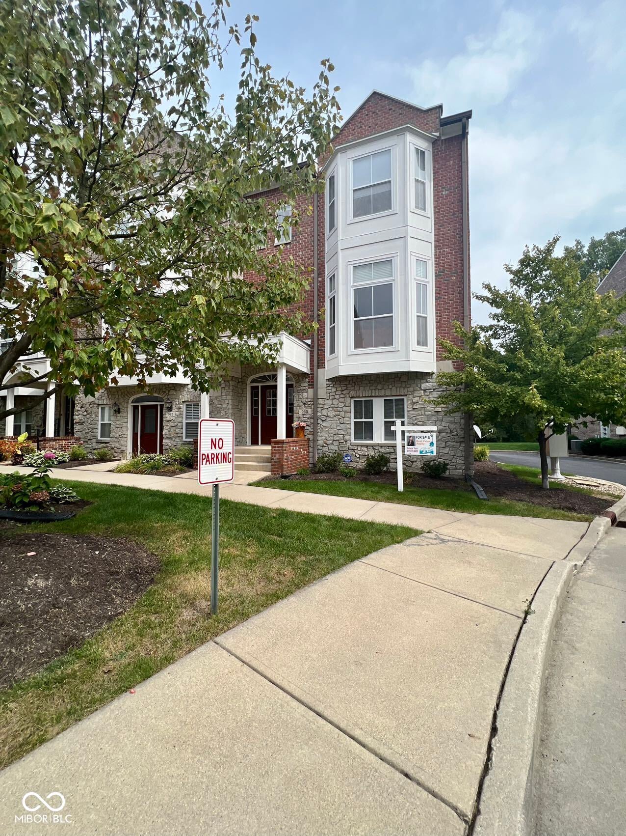 Front exterior at 960 Brownstone Trace, Carmel, IN