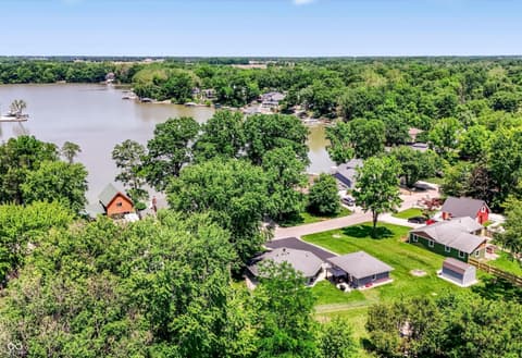 Photo of 169 Bayview Drive, Cicero, IN