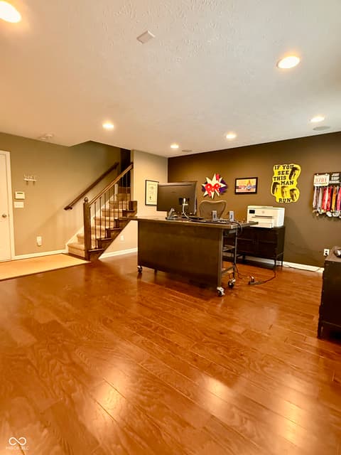 Family room at 9098 Rider Drive, Fishers, IN