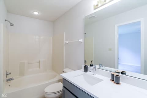 Photo of 7476 Chipwood Drive, Noblesville, IN
